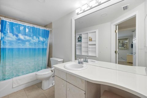 House in Venice, Florida 3 bedrooms, 164.53 sq.m. № 2277166 - photo 29