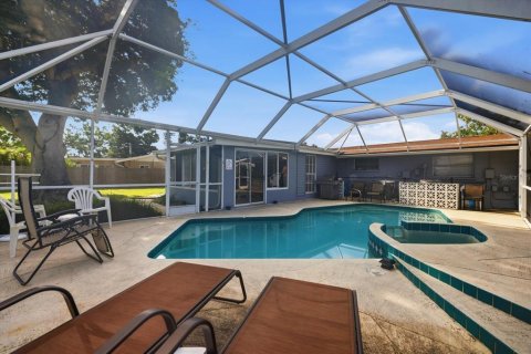 House in Venice, Florida 3 bedrooms, 164.53 sq.m. № 2277166 - photo 21