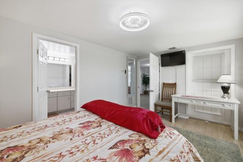 House in Venice, Florida 3 bedrooms, 164.53 sq.m. № 2277166 - photo 25