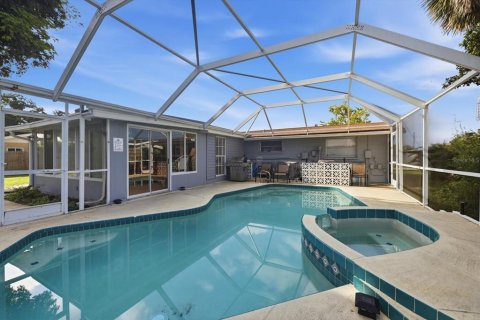 House in Venice, Florida 3 bedrooms, 164.53 sq.m. № 2277166 - photo 22