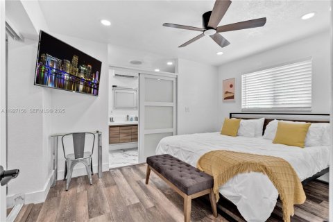 Снять в аренду виллу или дом в Холливуд, Флорида 4 спальни, 93.65м2, № 1987011 - фото 5