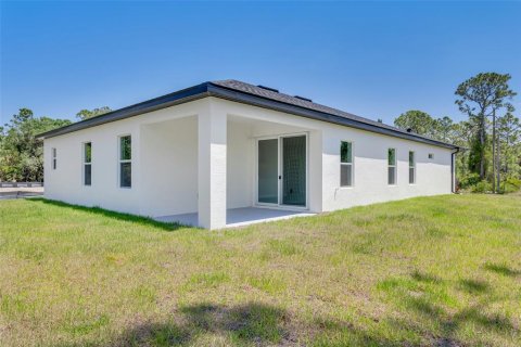 House in North Port, Florida 4 bedrooms, 184.88 sq.m. № 1723330 - photo 30
