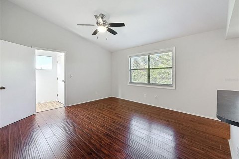 Condo in Tarpon Springs, Florida, 2 bedrooms  № 1745191 - photo 21