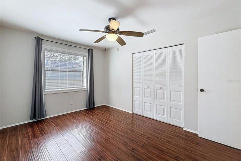 Condo in Tarpon Springs, Florida, 2 bedrooms  № 1745191 - photo 9