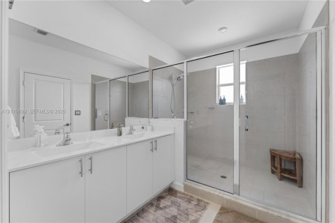 Casa en venta en Homestead, Florida, 5 dormitorios, 276.29 m2 № 2426673 - foto 28
