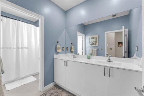 Casa en venta en Homestead, Florida, 5 dormitorios, 276.29 m2 № 2426673 - foto 14