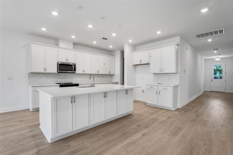 Casa en venta en Lady Lake, Florida, 3 dormitorios, 176.33 m2 № 1827845 - foto 13
