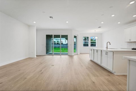 Casa en venta en Lady Lake, Florida, 3 dormitorios, 176.33 m2 № 1827845 - foto 7