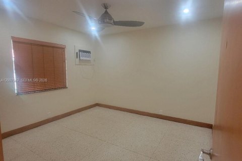 Condo in Miami Beach, Florida, 1 bedroom  № 2076607 - photo 16