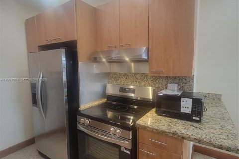Condo in Miami Beach, Florida, 1 bedroom  № 2076607 - photo 3