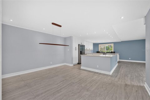Condo in Punta Gorda, Florida, 2 bedrooms № 2156818 - photo 6