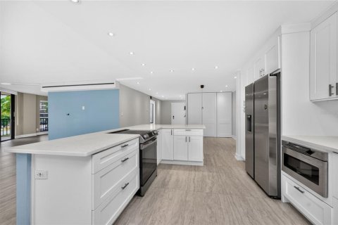 Condo in Punta Gorda, Florida, 2 bedrooms № 2156818 - photo 11