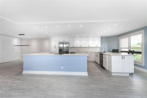 Condo in Punta Gorda, Florida, 2 bedrooms № 2156818 - photo 8
