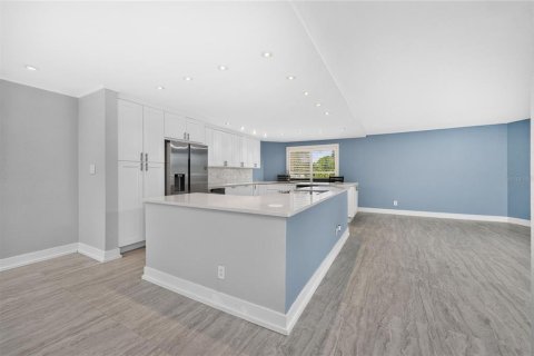 Condo in Punta Gorda, Florida, 2 bedrooms № 2156818 - photo 7