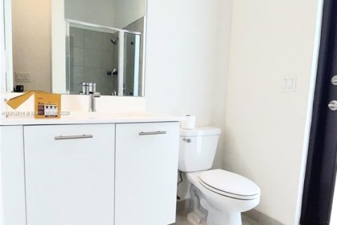 Propiedad comercial en alquiler en Miramar, Florida, 1 dormitorio, 337.51 m2 № 2013568 - foto 5