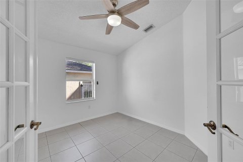 Townhouse in Sunrise, Florida 3 bedrooms, 104.05 sq.m. № 2249242 - photo 17