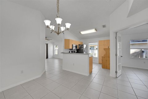 Townhouse in Sunrise, Florida 3 bedrooms, 104.05 sq.m. № 2249242 - photo 25