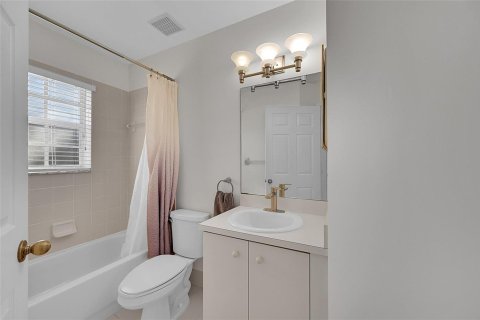 Townhouse in Sunrise, Florida 3 bedrooms, 104.05 sq.m. № 2249242 - photo 14