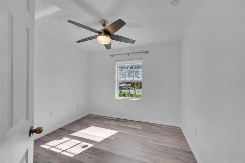 Townhouse in Sunrise, Florida 3 bedrooms, 104.05 sq.m. № 2249242 - photo 13