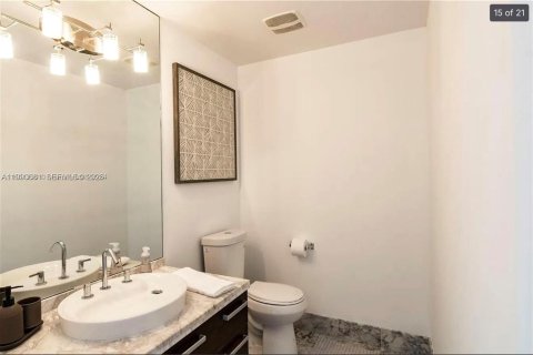 Condominio en venta en Miami, Florida, 1 dormitorio, 90.86 m2 № 2057980 - foto 14