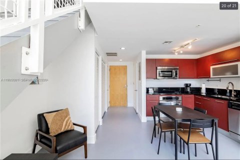 Condominio en venta en Miami, Florida, 1 dormitorio, 90.86 m2 № 2057980 - foto 7