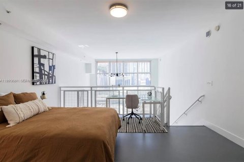 Condominio en venta en Miami, Florida, 1 dormitorio, 90.86 m2 № 2057980 - foto 10