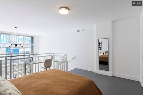 Condominio en venta en Miami, Florida, 1 dormitorio, 90.86 m2 № 2057980 - foto 11