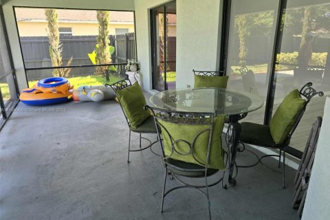 Casa en alquiler en Port St. Lucie, Florida, 3 dormitorios, 191.47 m2 № 1950376 - foto 5