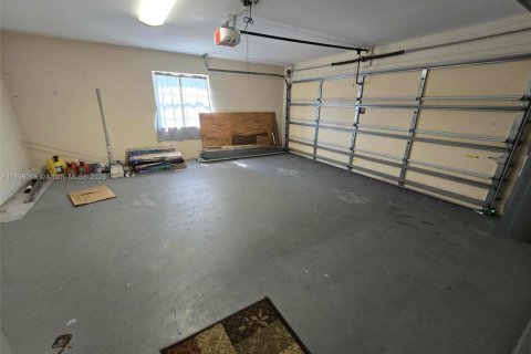 Casa en alquiler en Port St. Lucie, Florida, 3 dormitorios, 191.47 m2 № 1950376 - foto 6