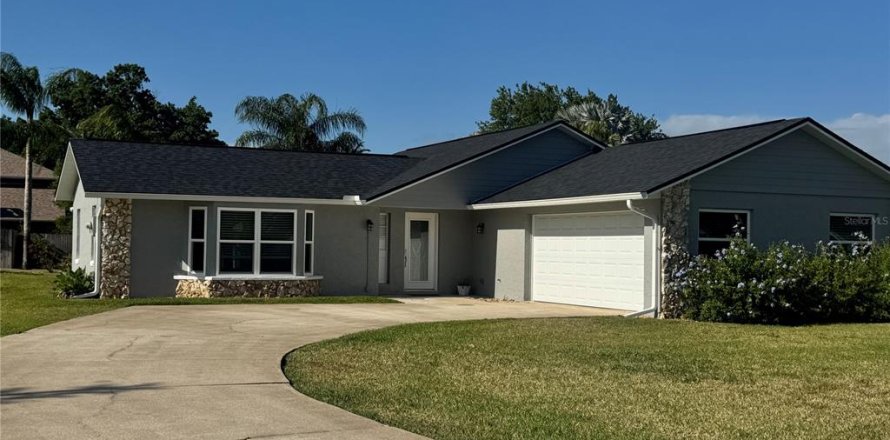 House in Port Orange, Florida 2 bedrooms, 145.02 sq.m. № 1655767