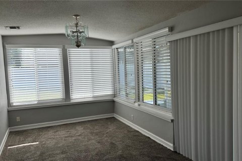 House in Port Orange, Florida 2 bedrooms, 145.02 sq.m. № 1655767 - photo 6
