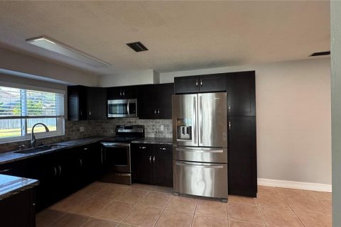 House in Port Orange, Florida 2 bedrooms, 145.02 sq.m. № 1655767 - photo 9