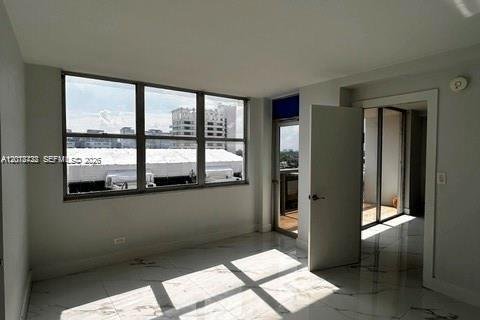 Copropriété à louer à Miami Beach, Floride: 3 chambres, 119.84 m2 № 2323534 - photo 11