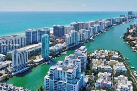 Copropriété à louer à Miami Beach, Floride: 3 chambres, 119.84 m2 № 2323534 - photo 26