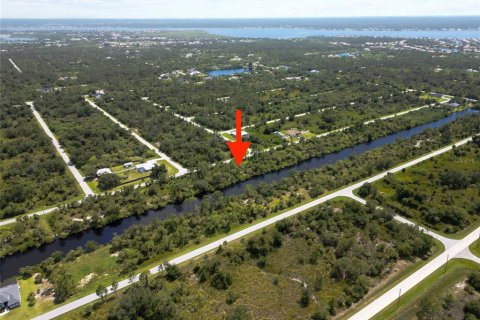 Terreno en venta en Port Charlotte, Florida № 2380708 - foto 8