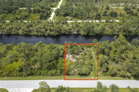 Terreno en Port Charlotte, Florida № 2380708