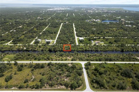 Terreno en venta en Port Charlotte, Florida № 2380708 - foto 7