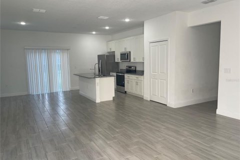 House in Citrus Springs, Florida 4 bedrooms, 147.34 sq.m. № 1849865 - photo 3