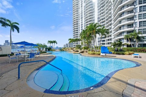 Copropriété à vendre à Aventura, Floride: 2 chambres, 126.44 m2 № 1701643 - photo 17
