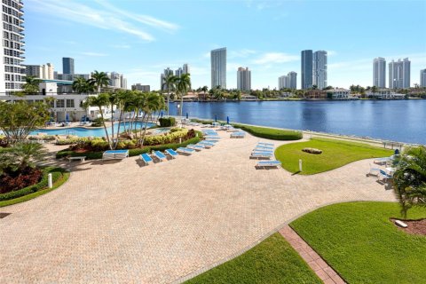 Copropriété à vendre à Aventura, Floride: 2 chambres, 126.44 m2 № 1701643 - photo 14