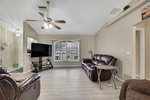 House in Inverness, Florida 3 bedrooms, 121.05 sq.m. № 2098847 - photo 7