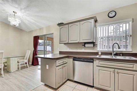 House in Inverness, Florida 3 bedrooms, 121.05 sq.m. № 2098847 - photo 13