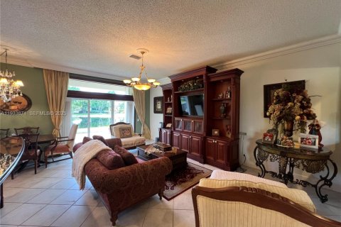 Casa en alquiler en Weston, Florida, 4 dormitorios, 196.58 m2 № 1992145 - foto 11