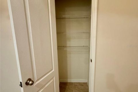 Villa ou maison à louer à Sanford, Floride: 4 chambres, 171.5 m2 № 2424400 - photo 8