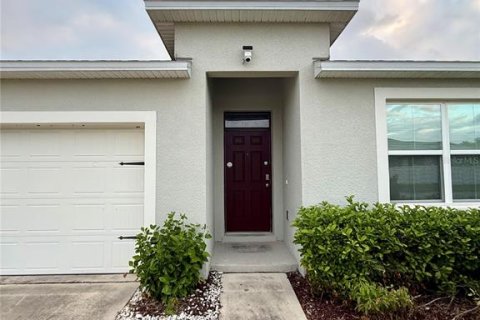 Villa ou maison à louer à Sanford, Floride: 4 chambres, 171.5 m2 № 2424400 - photo 2