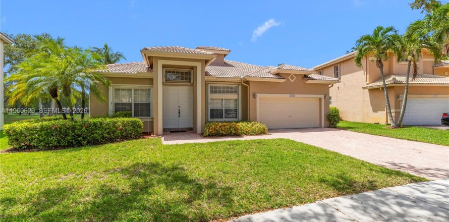 Villa ou maison à Pembroke Pines, Floride 4 chambres, 201.78 m2 № 2021969