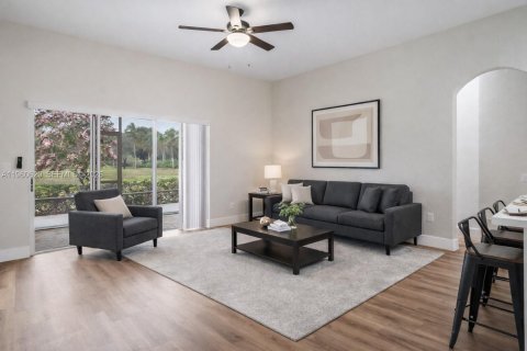 Villa ou maison à vendre à Pembroke Pines, Floride: 4 chambres, 201.78 m2 № 2021969 - photo 18