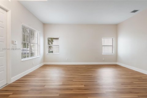 Villa ou maison à vendre à Pembroke Pines, Floride: 4 chambres, 201.78 m2 № 2021969 - photo 8