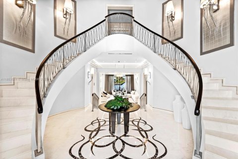 Villa ou maison à louer à Golden Beach, Floride: 8 chambres, 776.01 m2 № 1962191 - photo 10