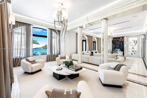 Villa ou maison à louer à Golden Beach, Floride: 8 chambres, 776.01 m2 № 1962191 - photo 23